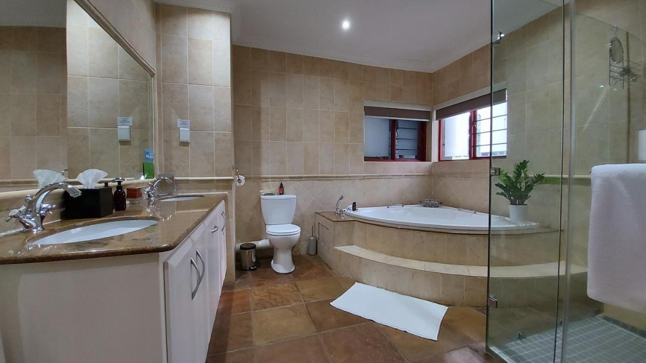 Matumi Golf Lodge Mbombela Bagian luar foto